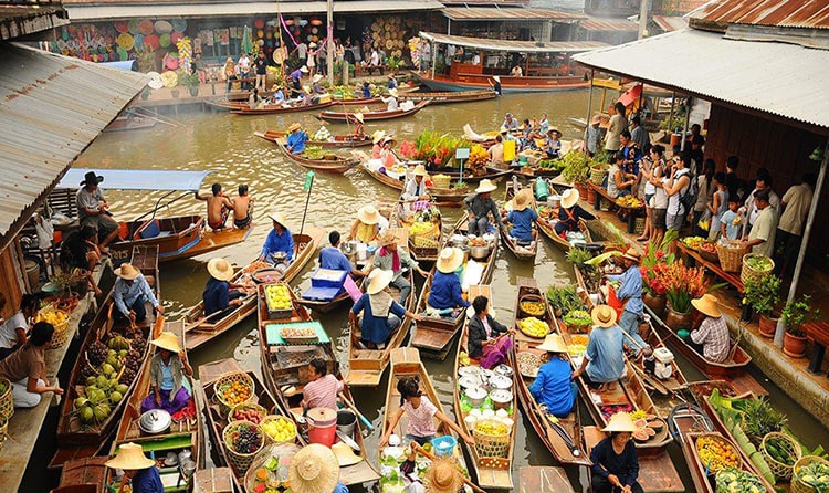 Chợ nổi trên sông ở Damnoen Saduak Thái Lan