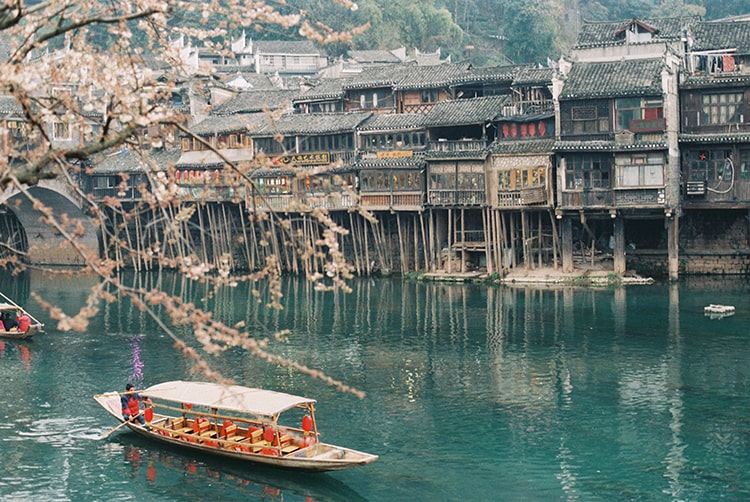 Những địa điểm du lịch tại Trung Quốc - Phượng Hoàng Cổ Trấn