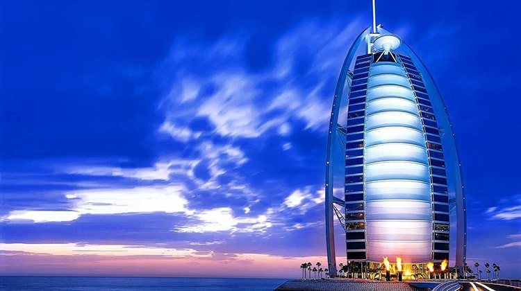 Khách sạn cánh buồm 7 sao Burj Al Arab - Dubai