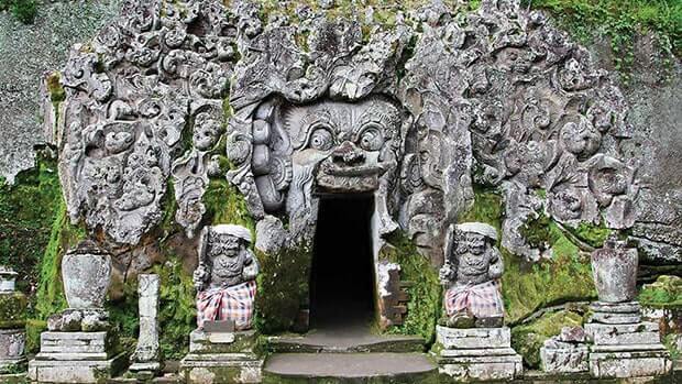 Khu vui chơi giải trí, đền thờ tại Bali